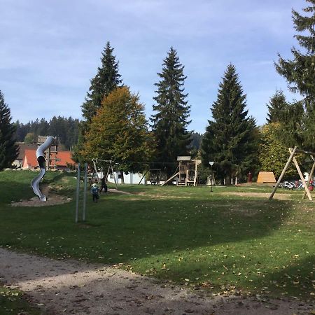 Gemuetliche 1Z Fewo In Schoenwald Mit Balkon, Schwimmbad, Sauna, Fitness Dış mekan fotoğraf